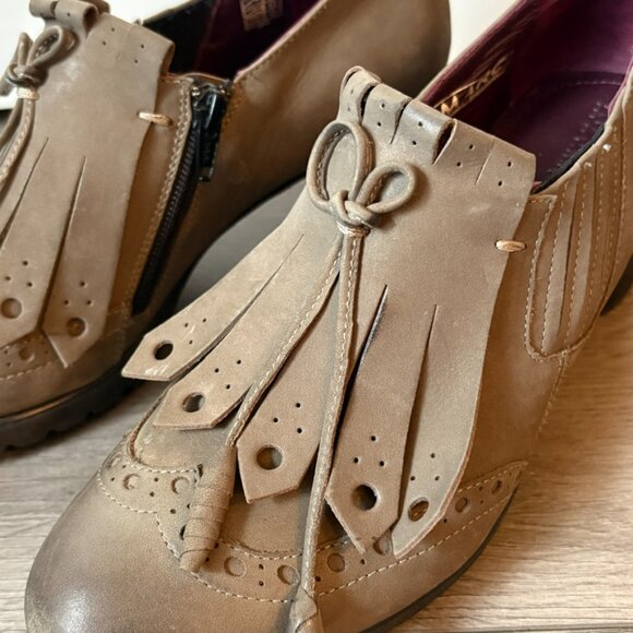 Marc Germany Suede Heels 2.5" - Picture 4 of 10